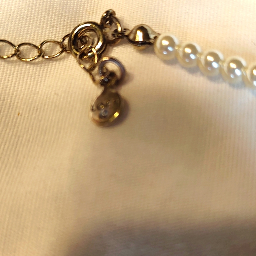 Loft cluster pearl necklace, multiple types of beads - Picture 5 of 6